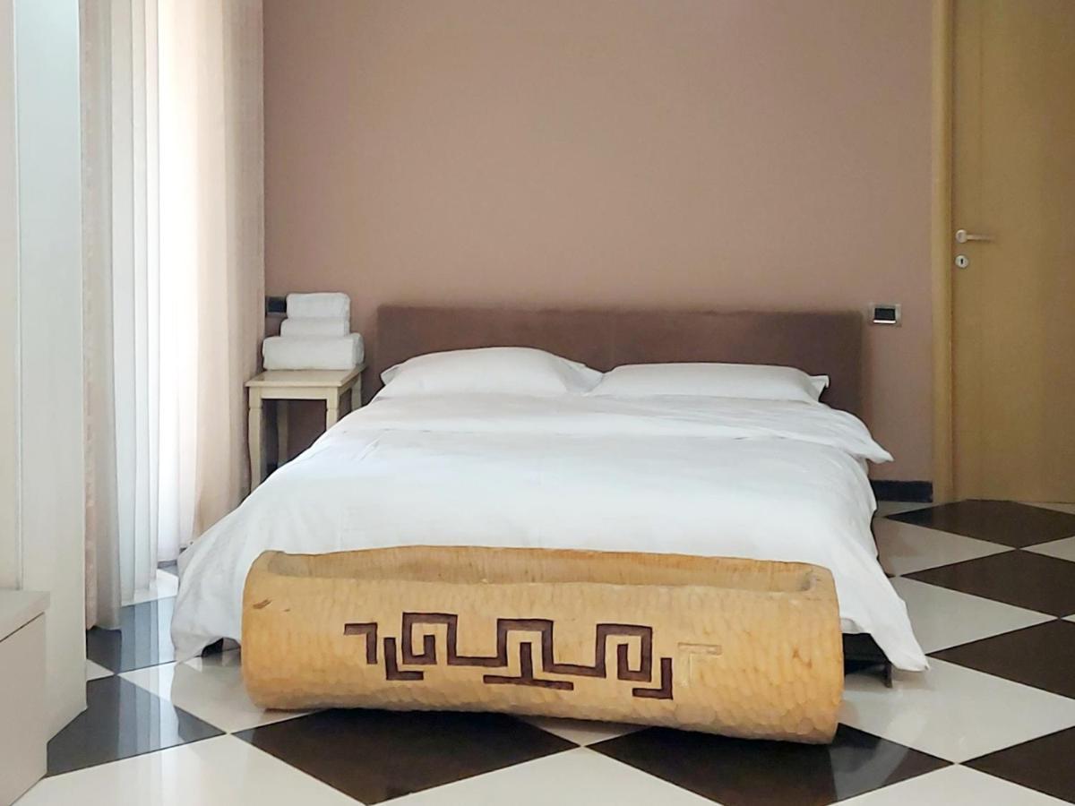 Lovely Apartment In Heart Of Tirana Eksteriør billede